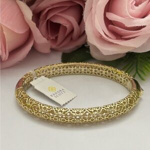 NWT Kendra Scott Abbie Bracelet in gold Size M/L
